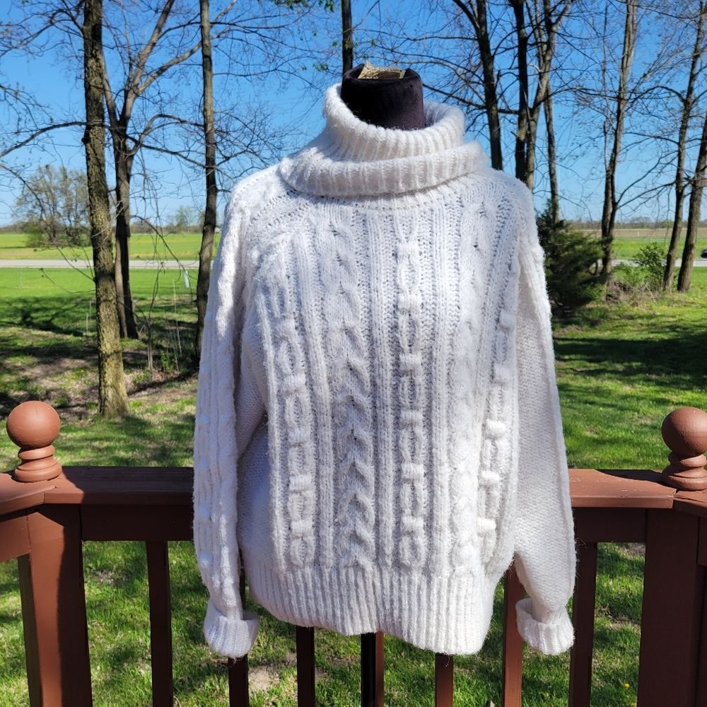 A New Day Ladies White Cable  Knit Pullover Oversized Turtleneck Sweater,  sz XL